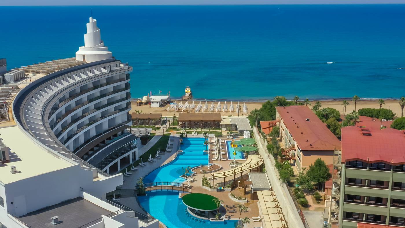 Armas-Bella-Luna-Beach-12