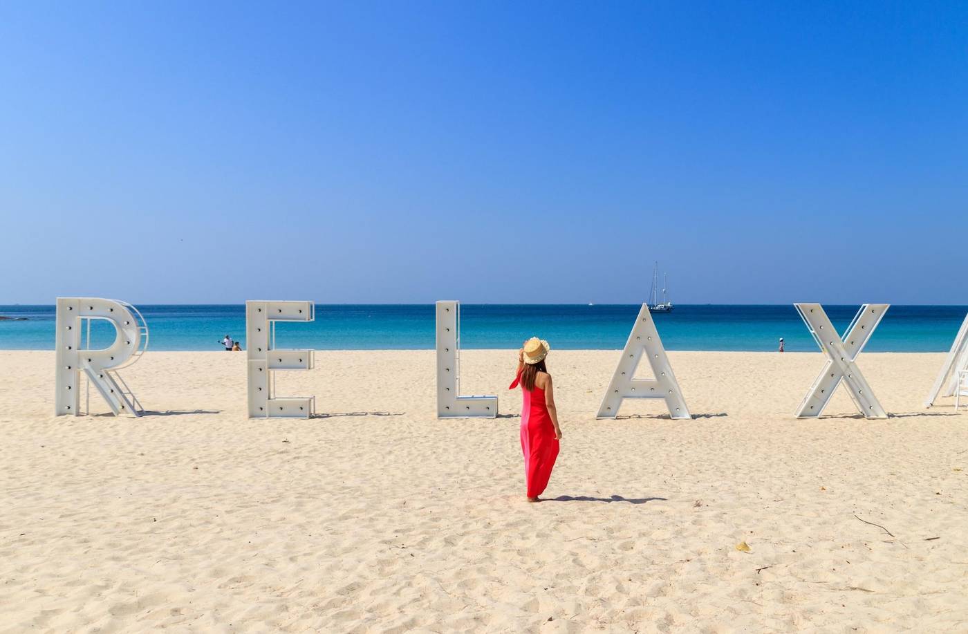 Le-Meridien-Phuket-Beach-Resort-Beach-103