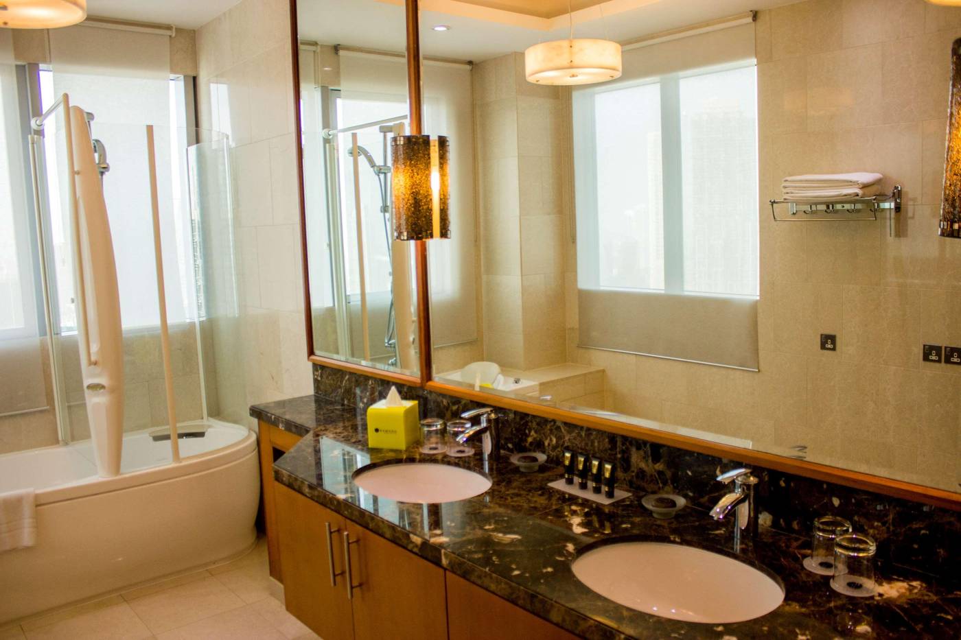 Ramada-by-Wyndham-Downtown-Dubai-Room-49