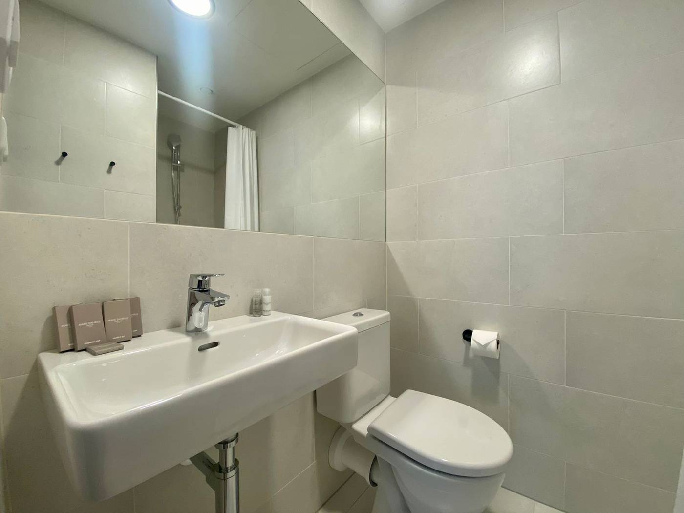 Figaro-Suites-Room-15