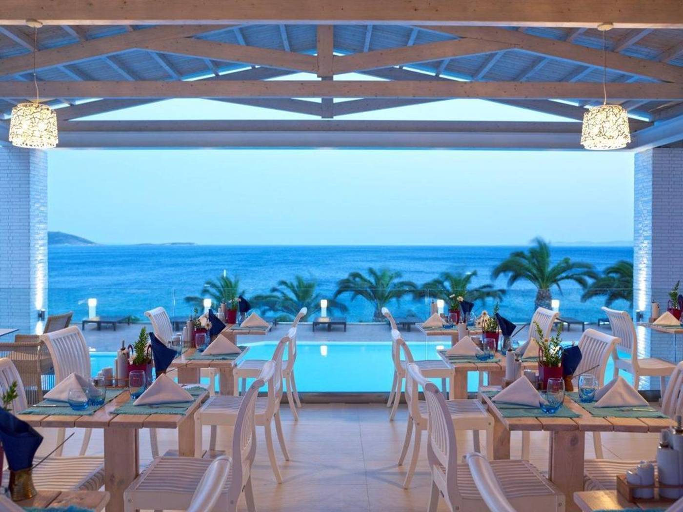 Proteas-Blu-Resort-Lobby-26