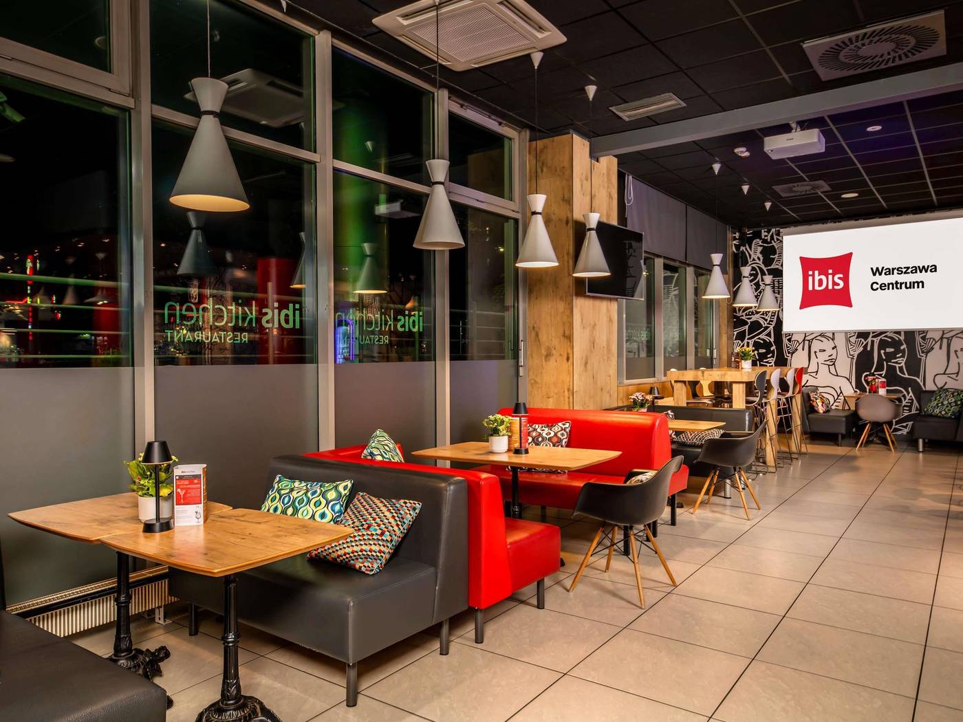 Ibis-Warszawa-Centrum-Restaurant-16