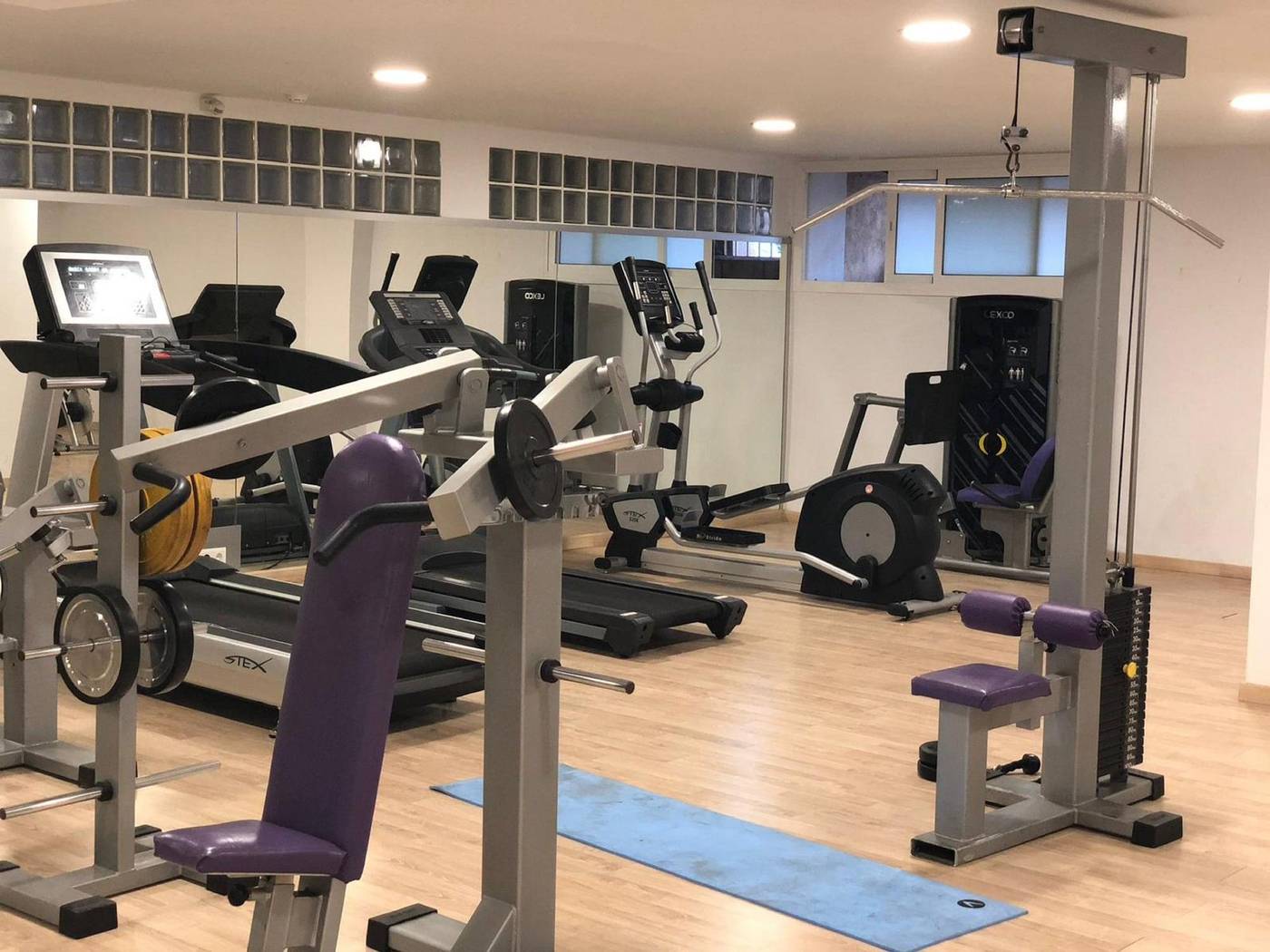 Hotel-Plaza-del-Castillo-Sports-and-Entertainment-62