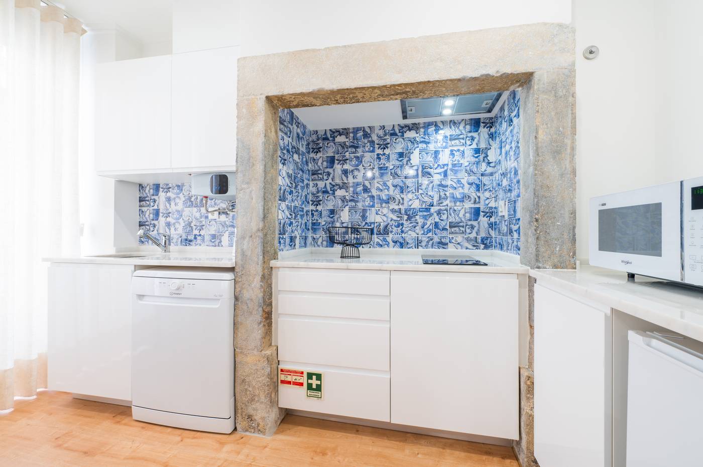 Via-Augusta-129-Room-42