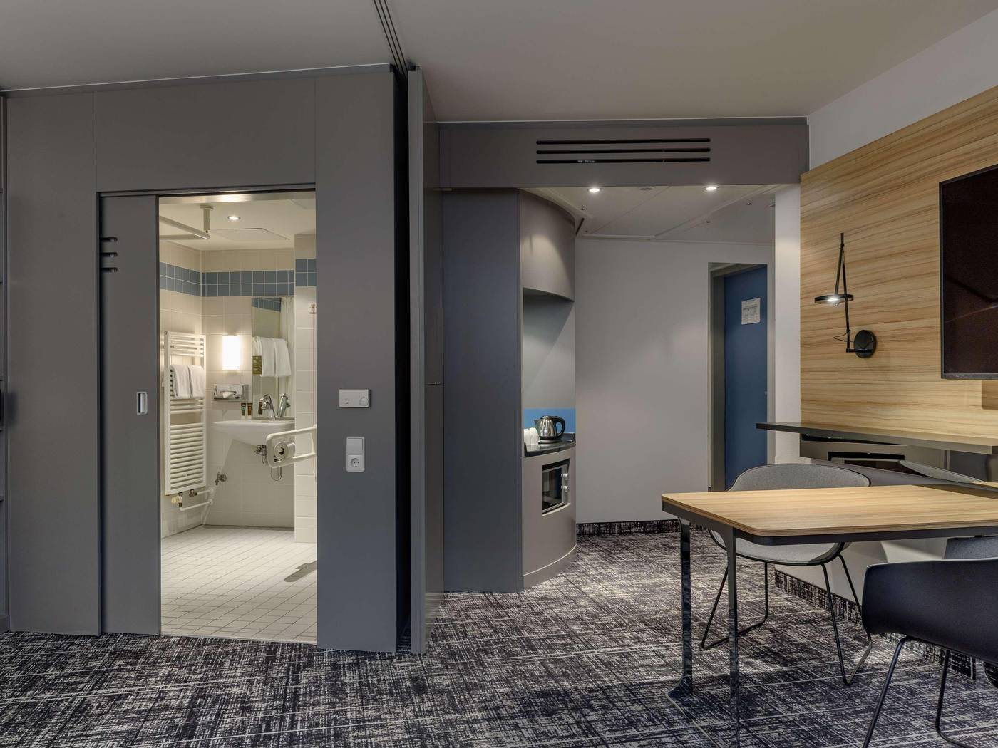 Novotel-Suites-Berlin-City-Potsdamer-Platz-Room-32