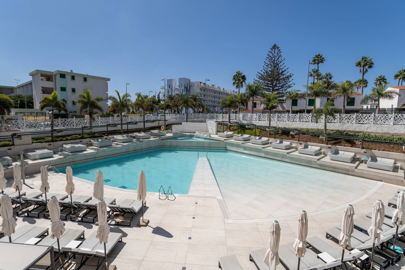 Hotel-Caserio-Pool-1