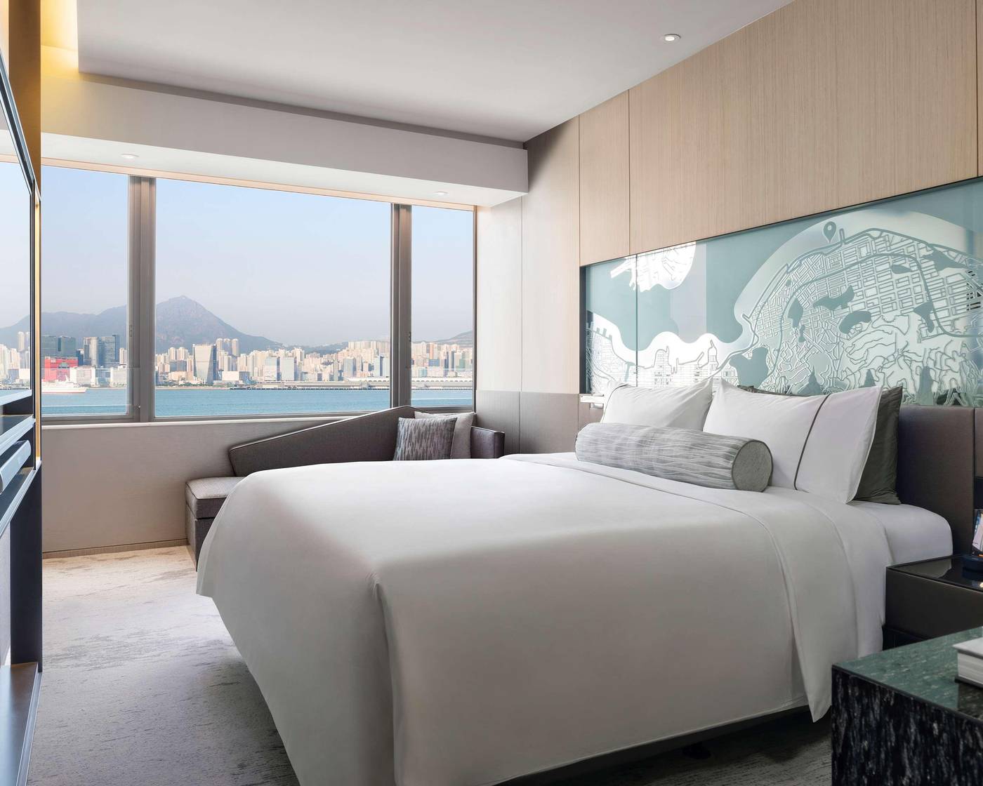 Hyatt-Centric-Victoria-Harbour-Room-19