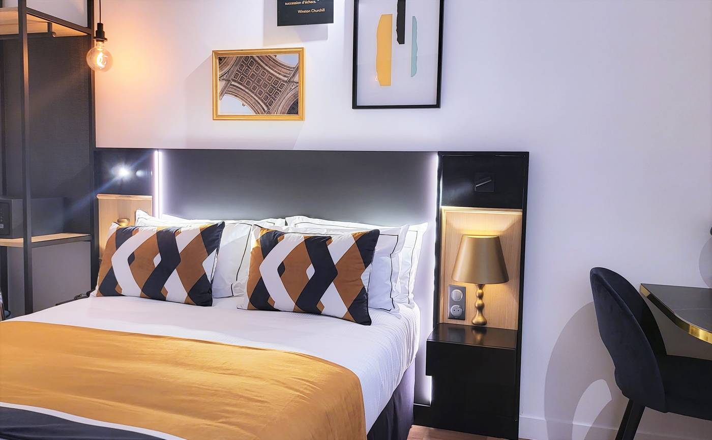 Star-Champs-Elysees-Room-16