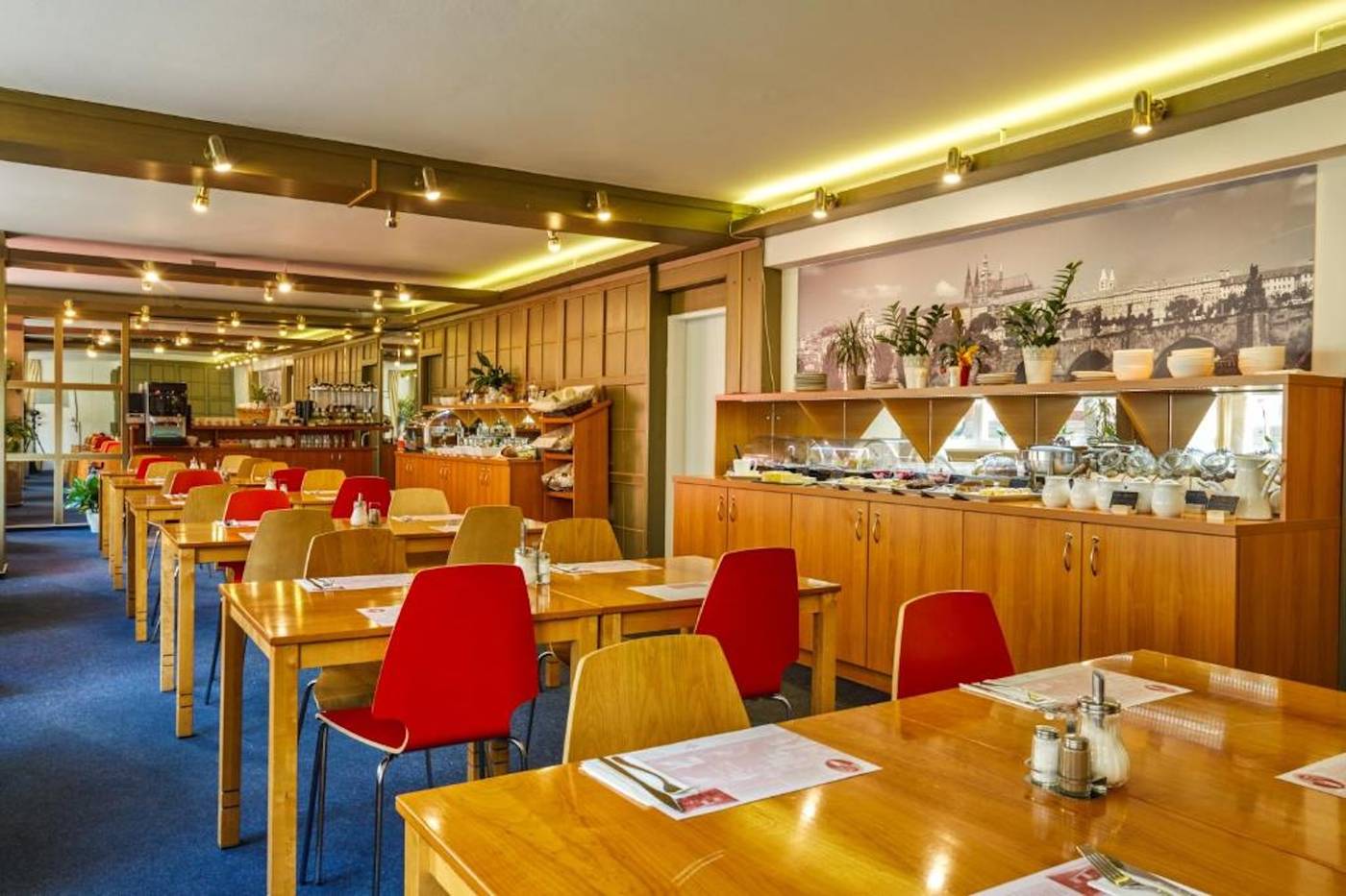 Charles-Central-Restaurant-20