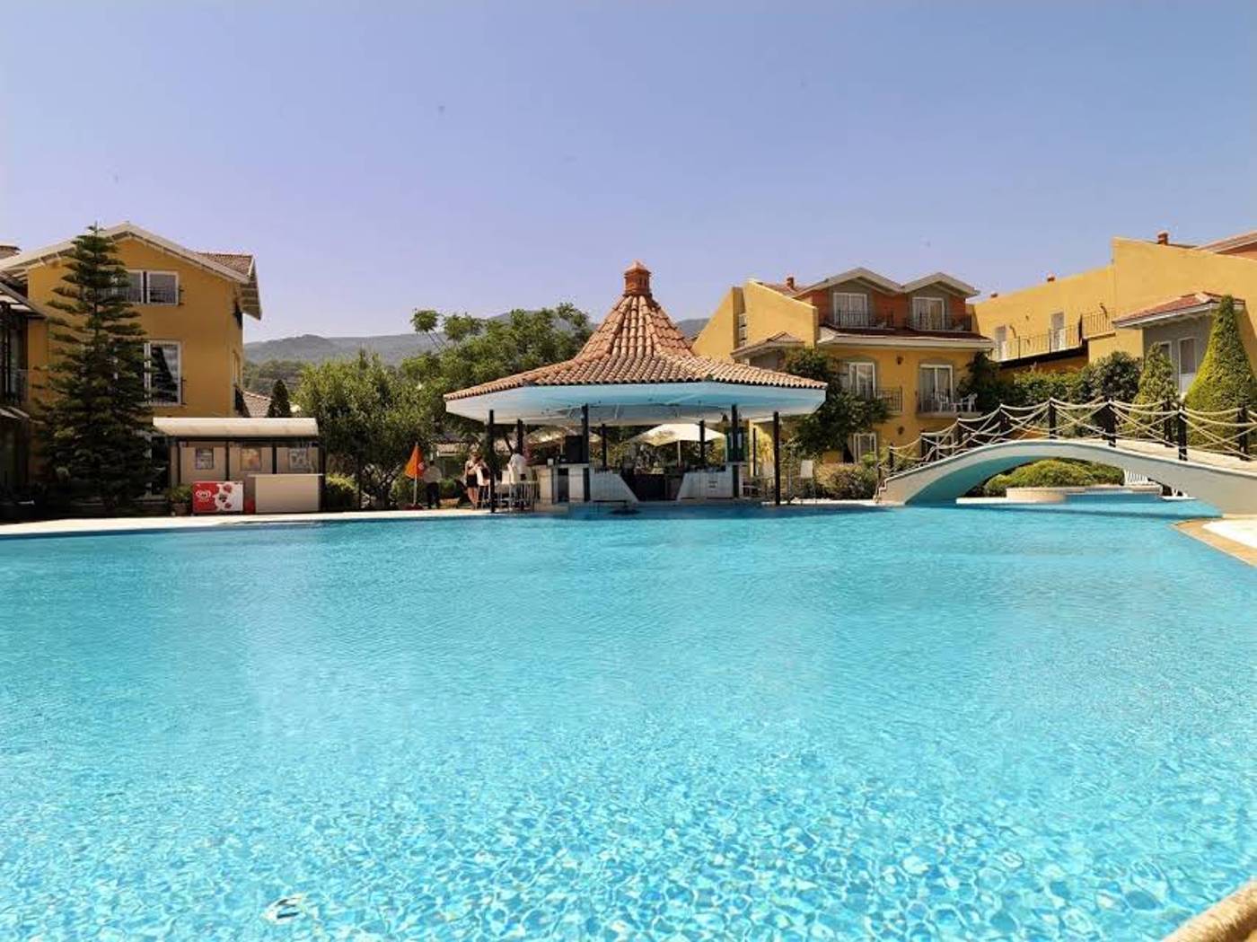 Club-Alla-Turca-Pool-13