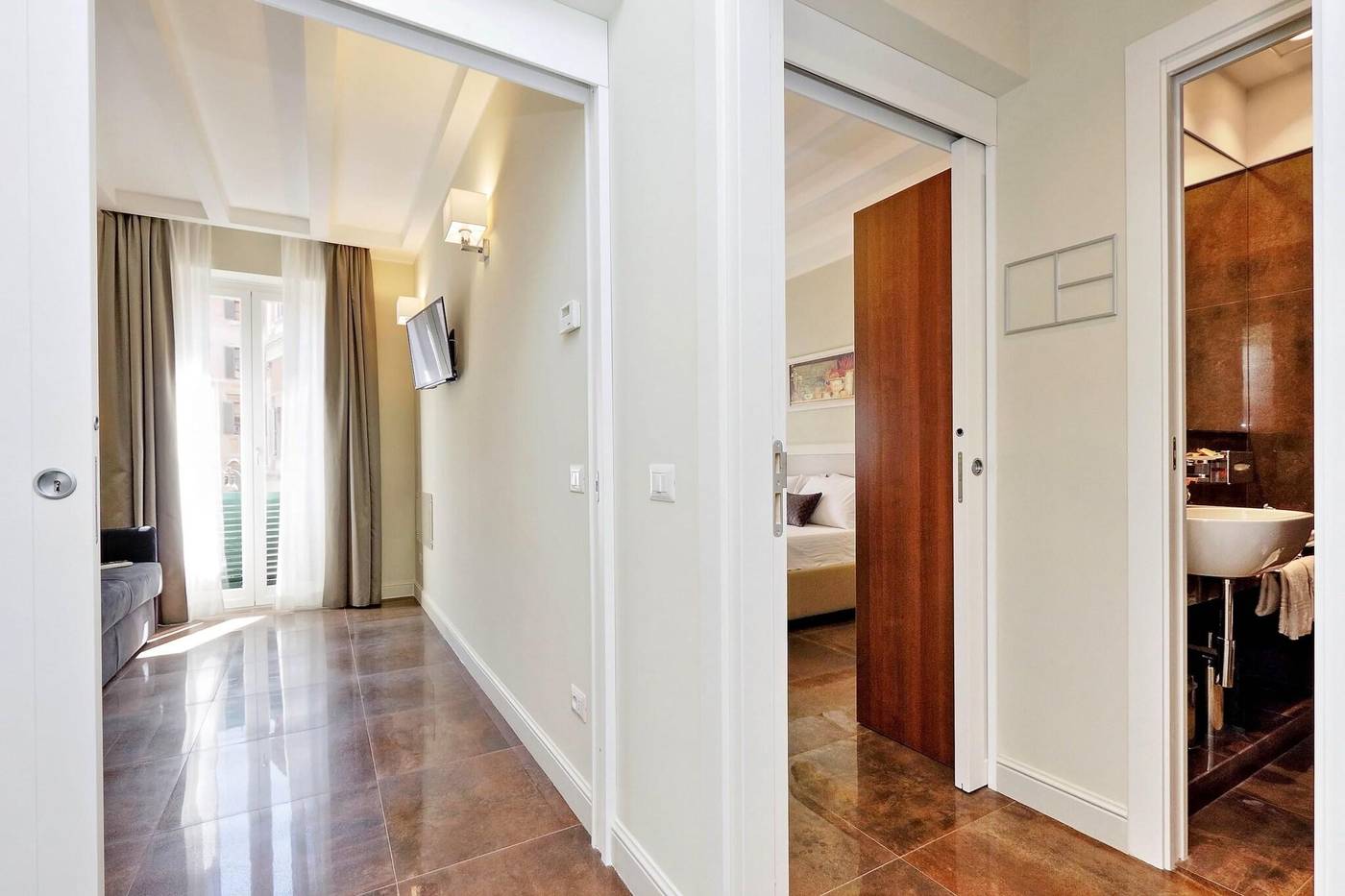 Piazza-Venezia-Grand-Suite-Room-23