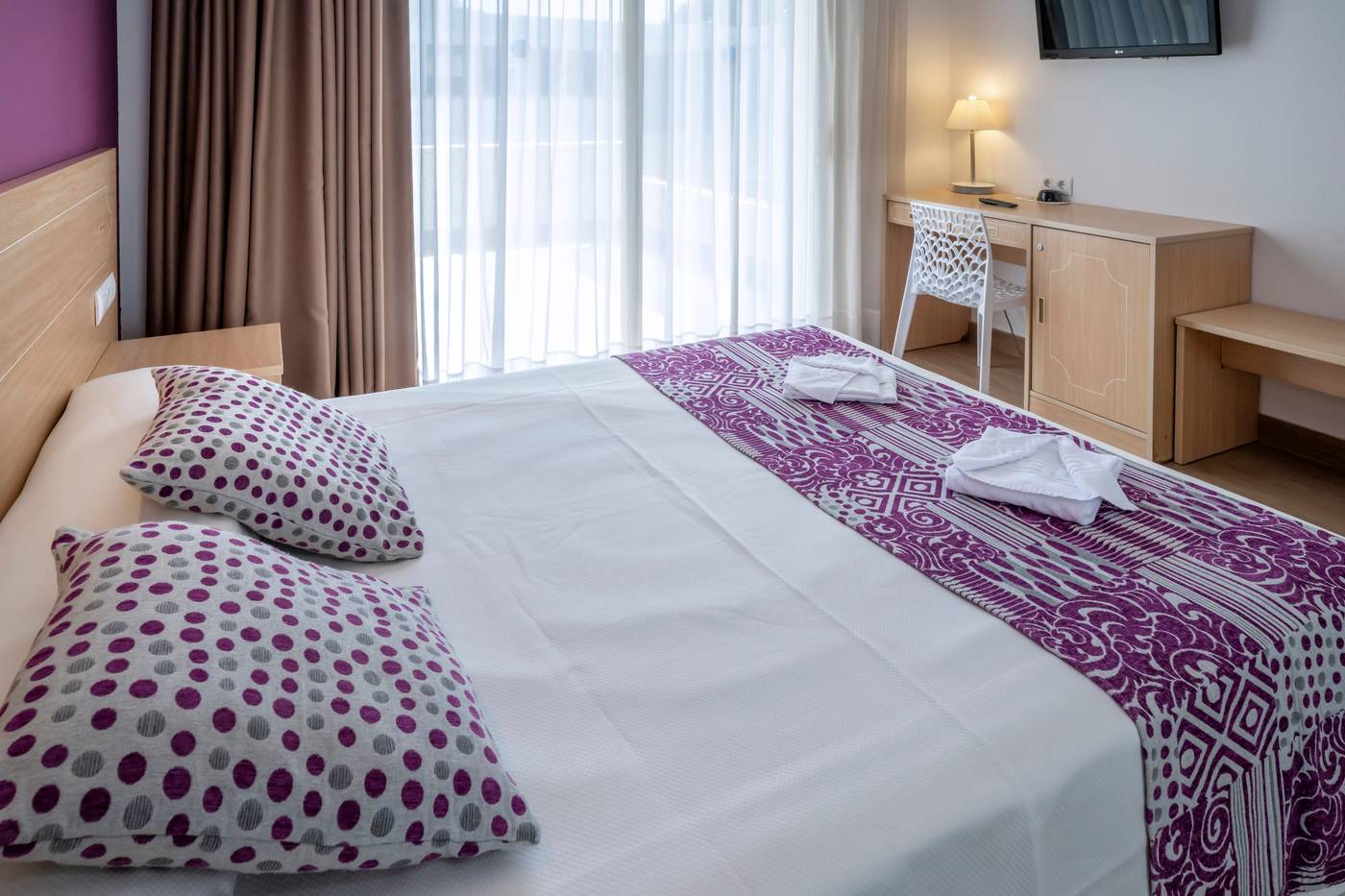 4R-Meridia-Mar-Room-23