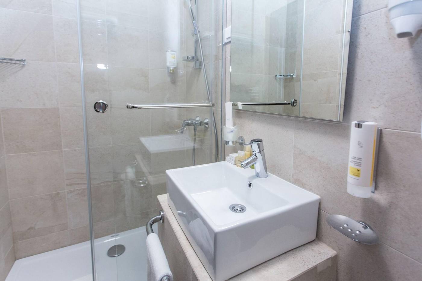 Hotel Grand Hedonist-Serbia-PANCEVO-Room-8