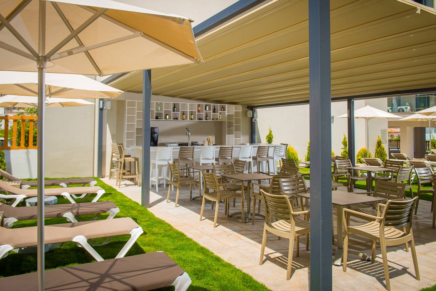 City-Green-Hotel---Adults-Only-Bar-10