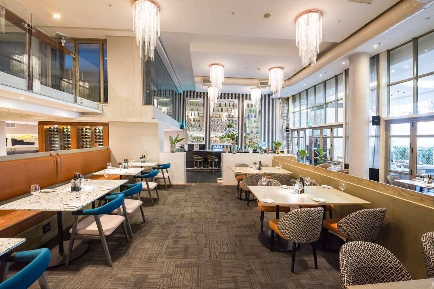 Doubletree-by-Hilton-Cape-Town-Restaurant-14