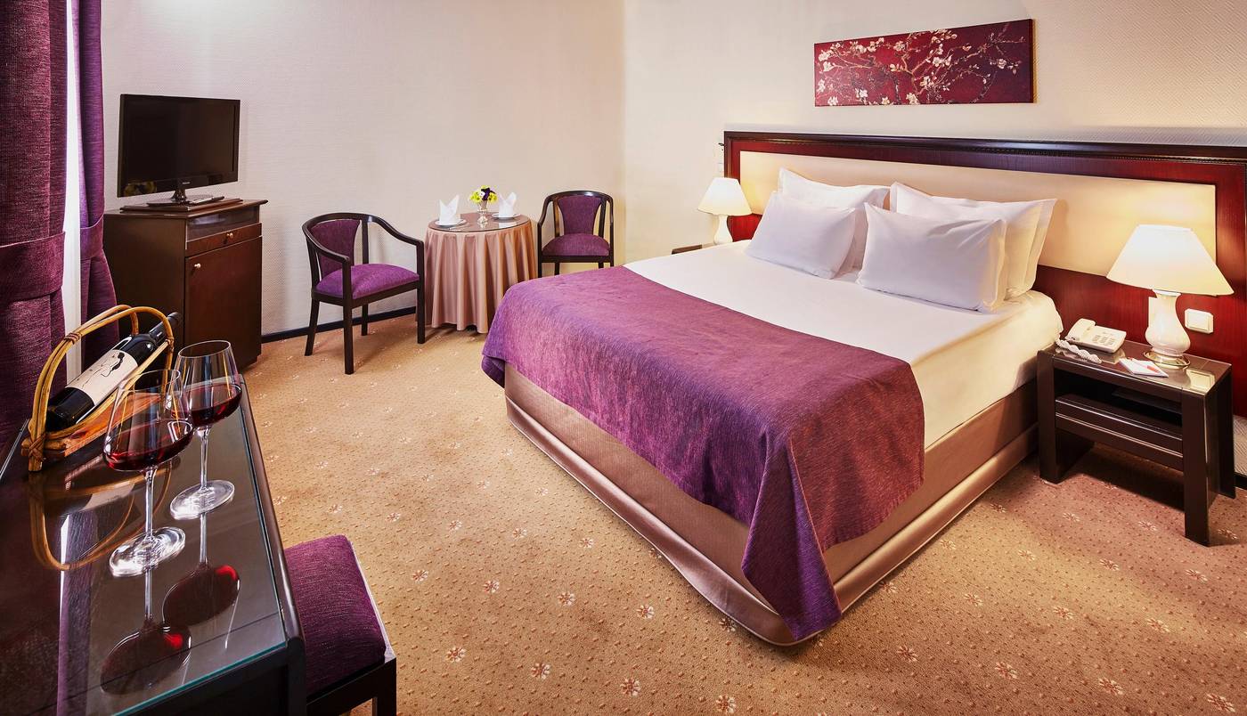 Gunes-Hotel-Merter-Room-6