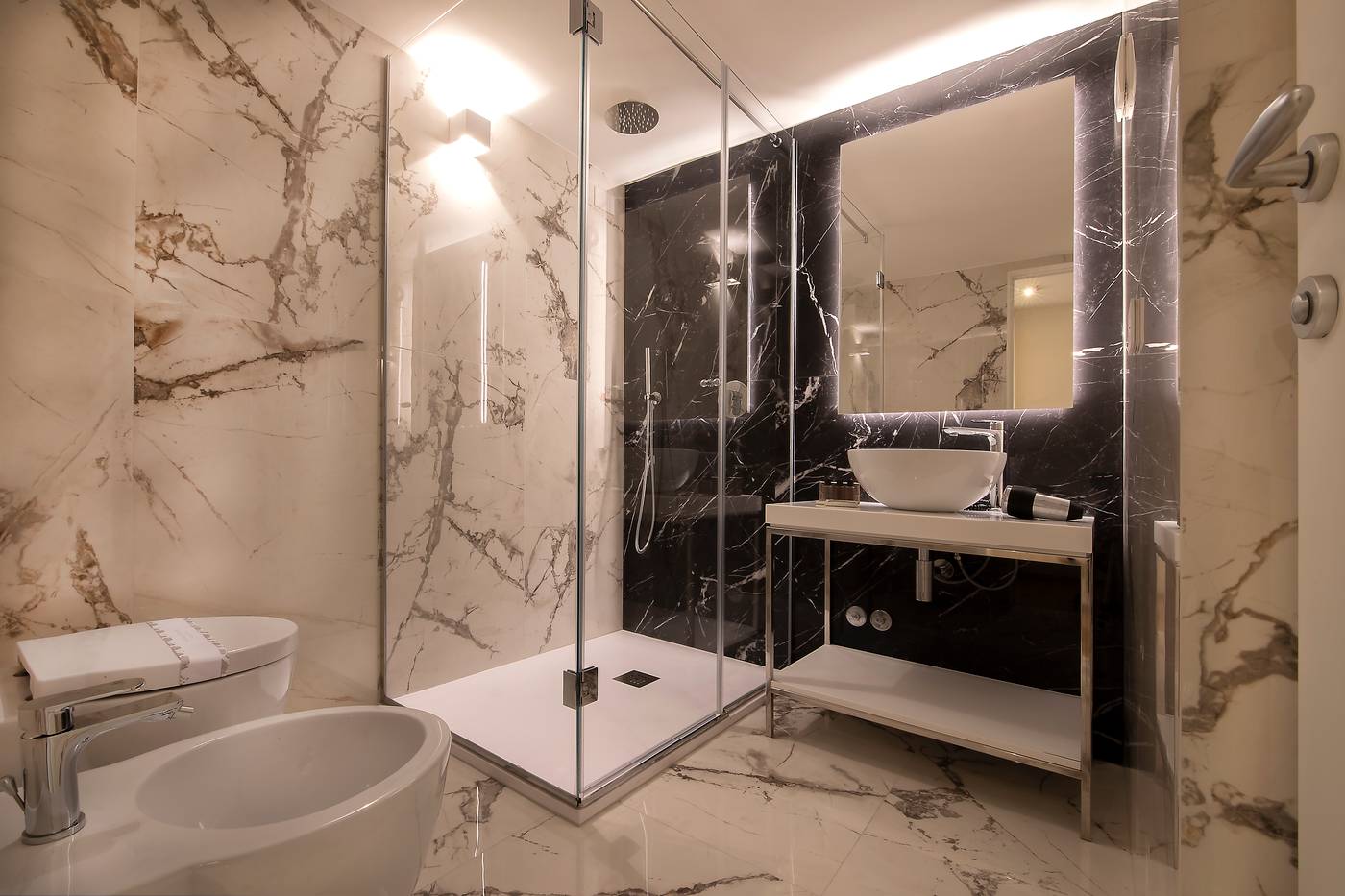 Alexander-Italy-Assisi-Room-9