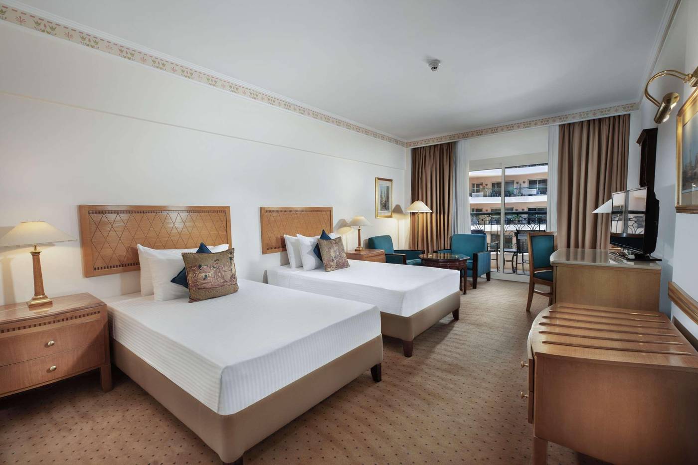 Steigenberger-Nile-Palace-Luxor-Room-50