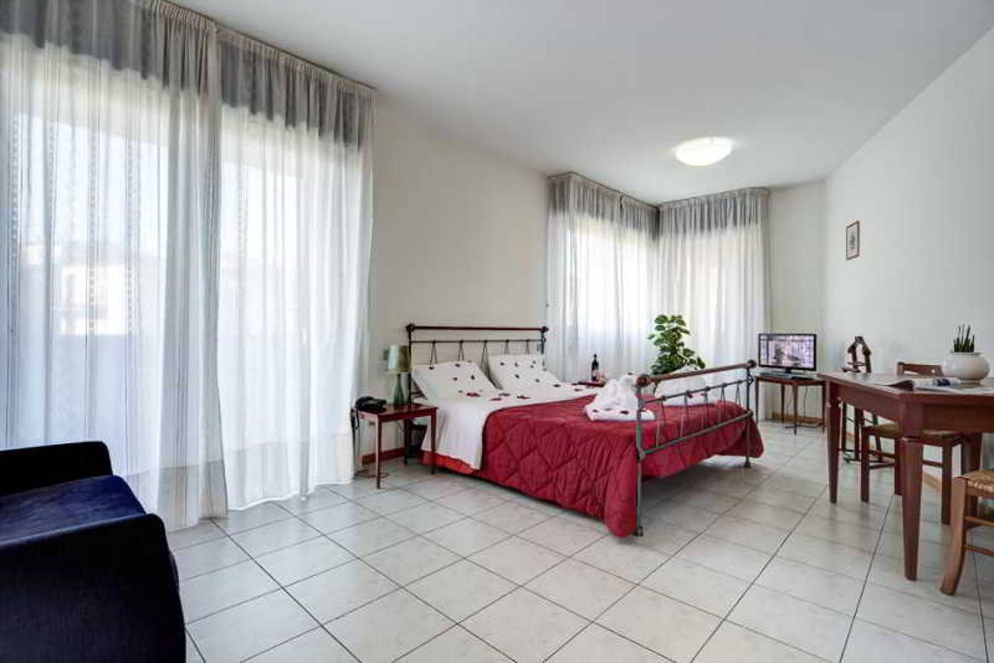 Aparthotel-Le-Corniole-Room-11
