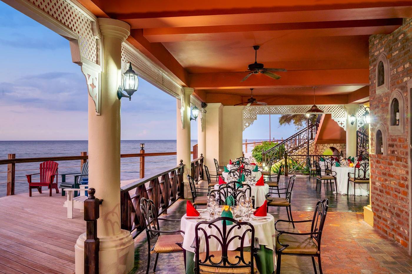 Jewel Paradise Cove Resort All Inclusive Curio By Hilton - Adults Only