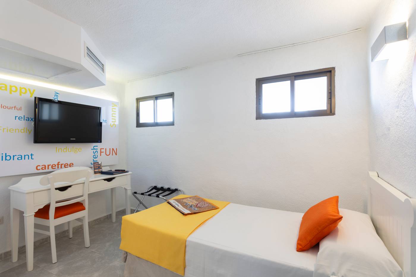Hotel-Globales-Cortijo-Blanco-Room-23
