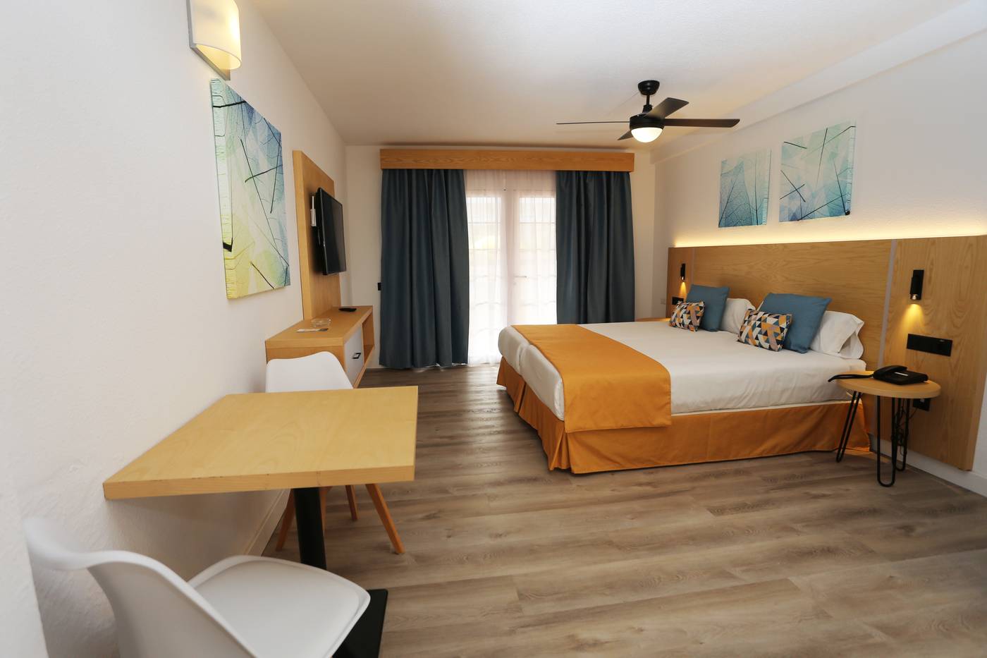 Andorra-Hotel-and-Apartments-Room-18