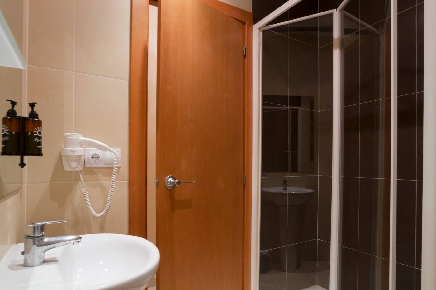 Ohtels-San-Salvador-Room-38