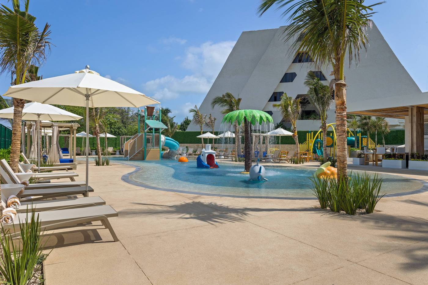 Wyndham-Grand-Cancun-All-Inclusive-Resort---Villas-Sports-and-Entertainment-67