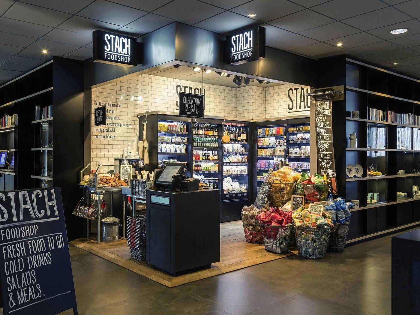 Mercure-Amsterdam-City-Hotel-Bar-15