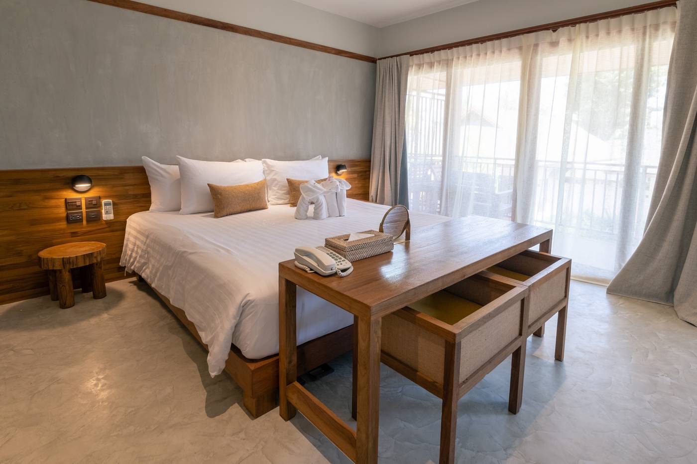 Banana-Fan-Sea-Resort-Room-34