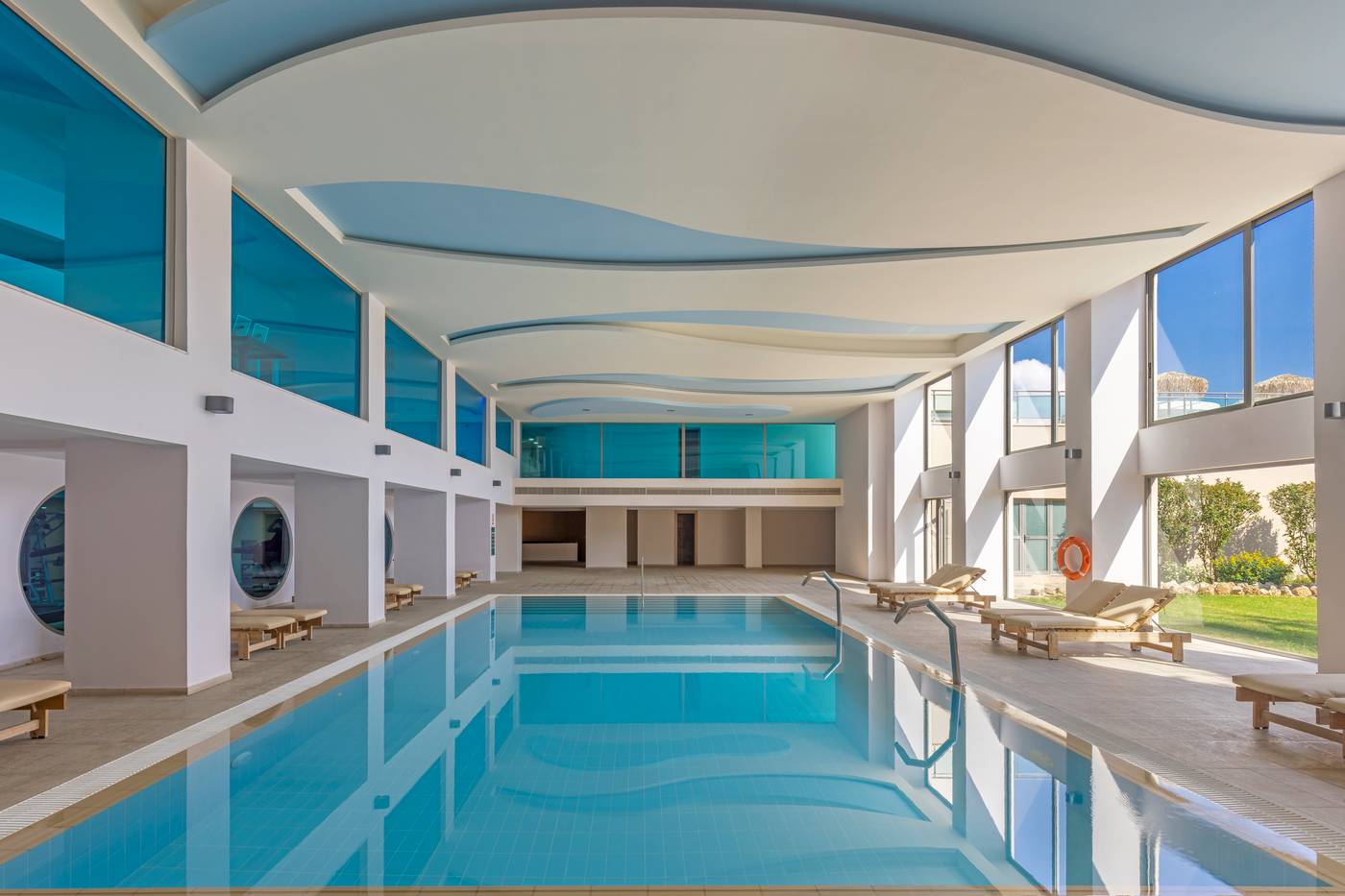 Kresten-Royal-Euphoria-Resort-Pool-65