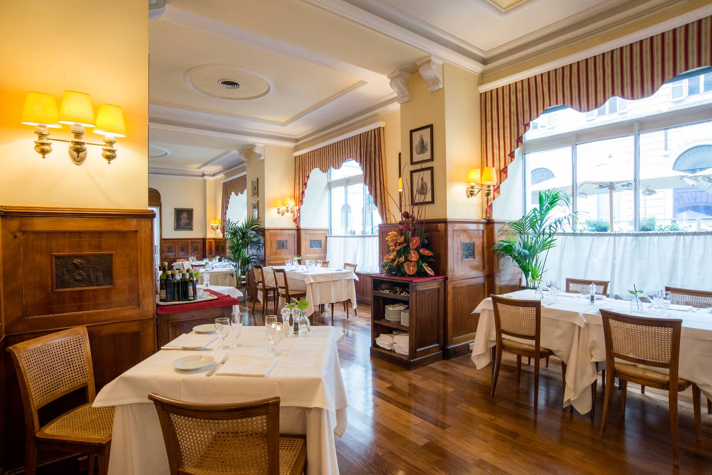 Bettoja-Hotel-Mediterraneo-Restaurant-49