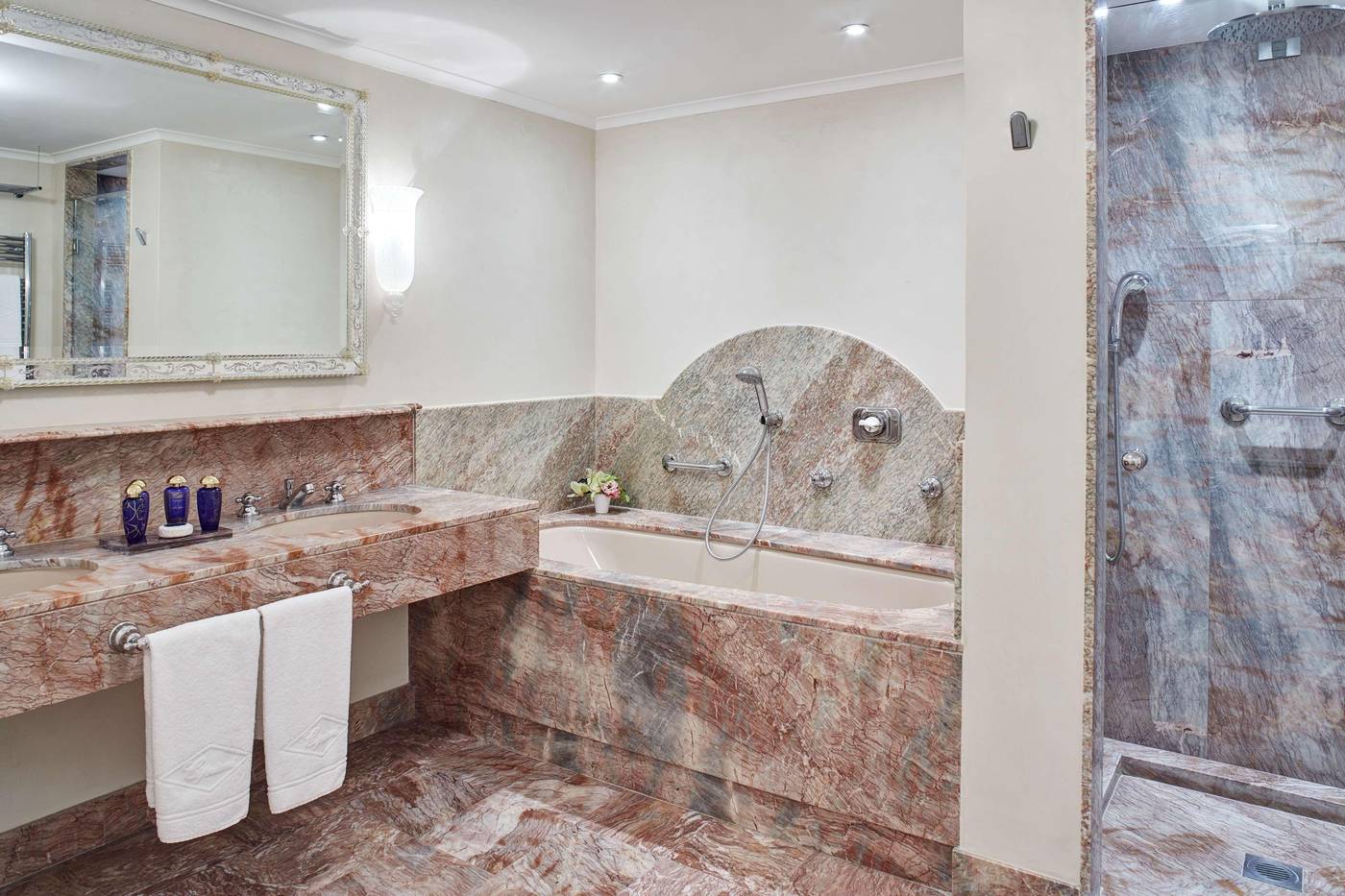 Hotel-Cipriani--A-Belmond-Hotel--Venice-Room-67