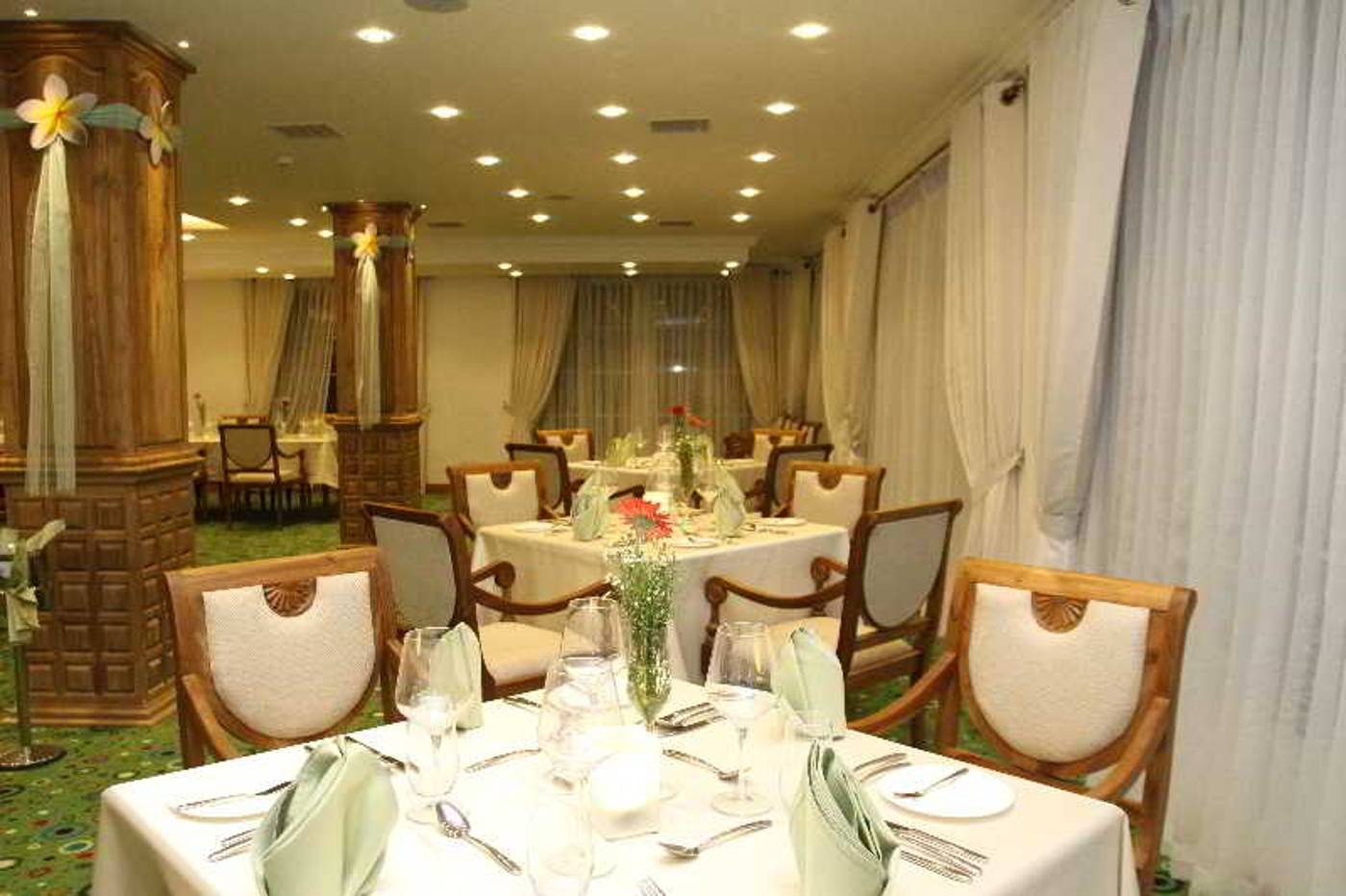 Araliya-Green-Hills-Restaurant-9