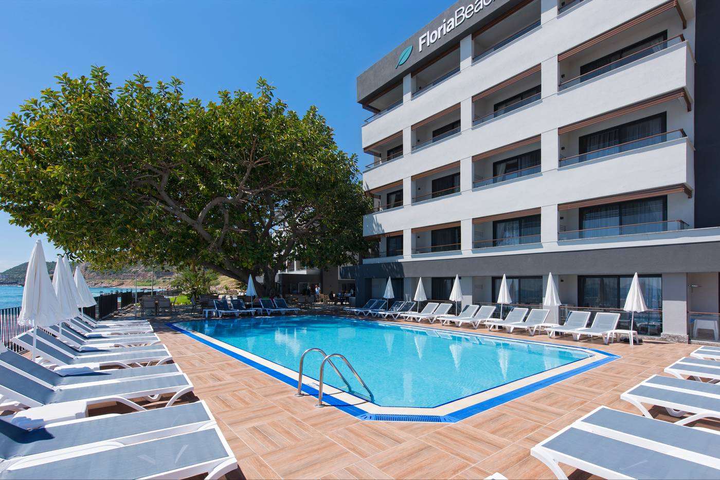 Floria-Beach-Hotel-Pool-1