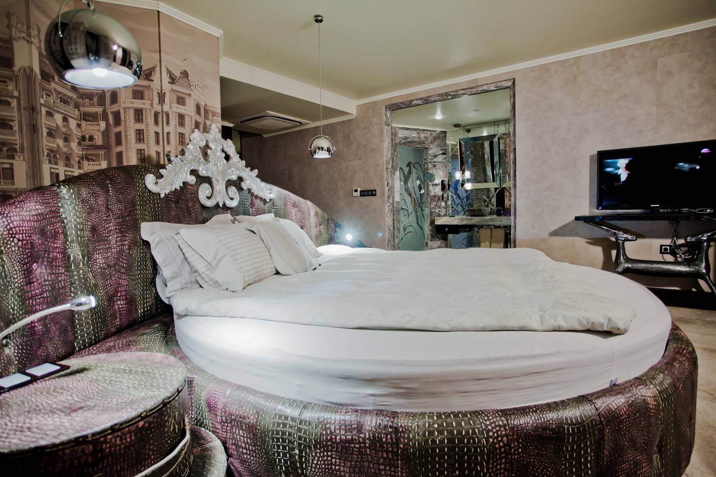 Royal-Castle-Room-17