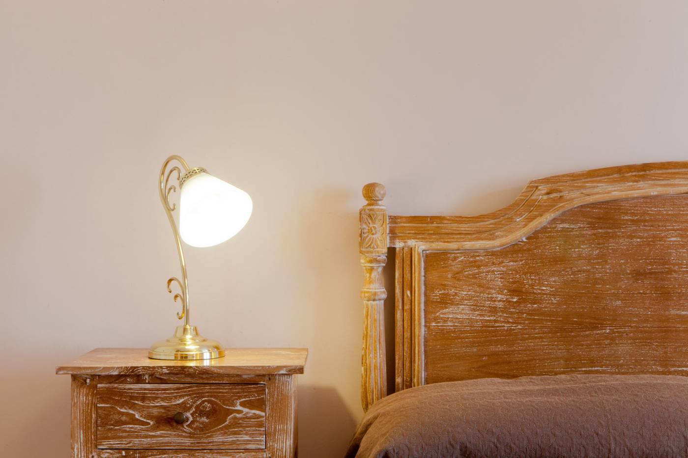 Regency-Country-Club-Room-33