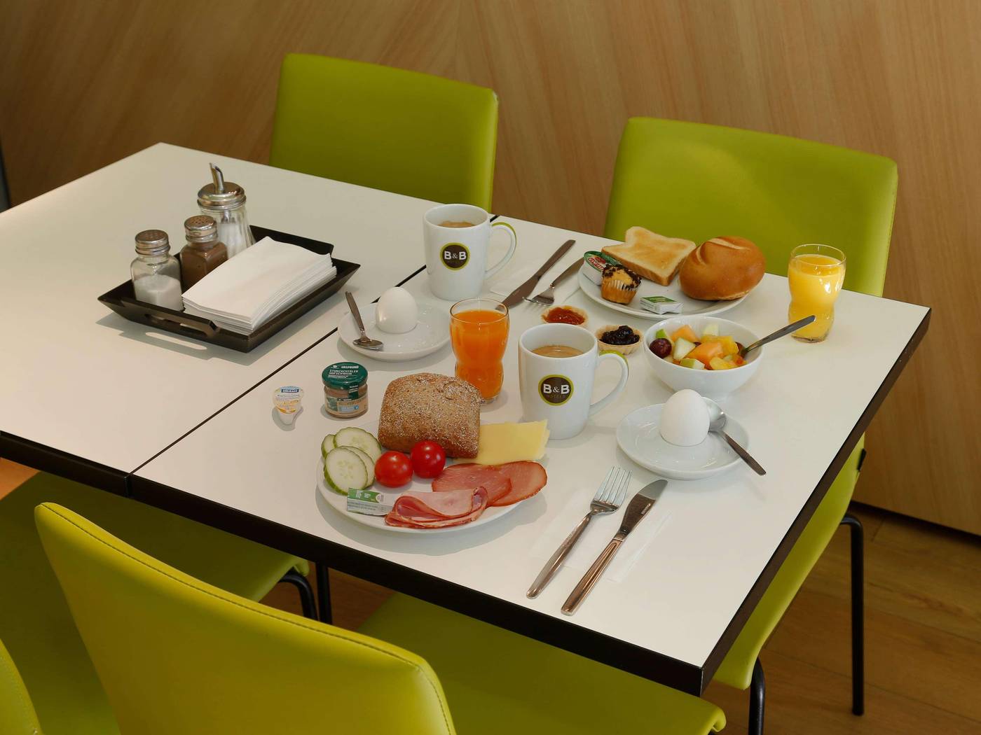 B-B-Hotel-Berlin-Potsdamer-Platz-Restaurant-31