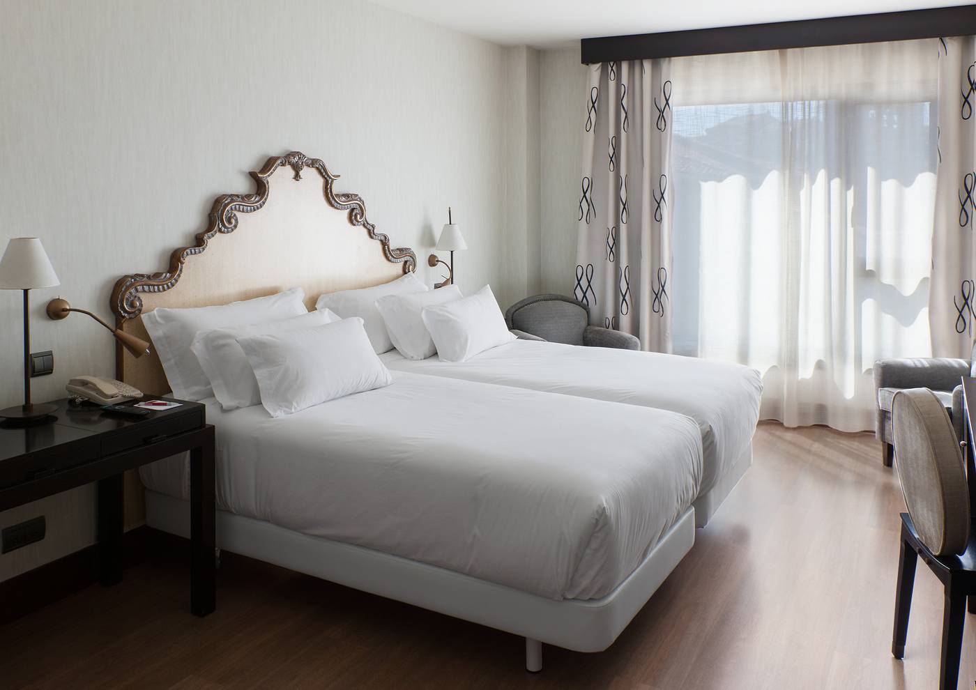 Palacio de Aviles-Spain-AVILES-Room-10