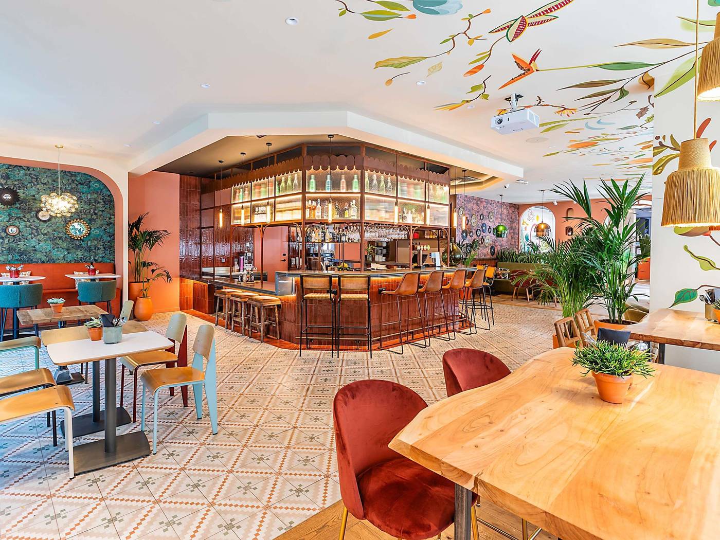 ibis-Lisboa-Parque-das-Nacoes-Bar-5