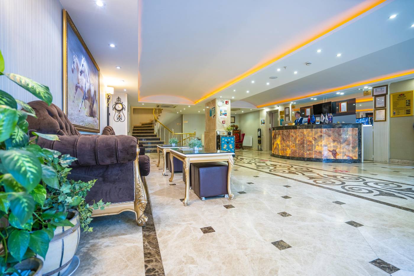 Kunlun-Kensington-Hotel-Istanbul-Lobby-3