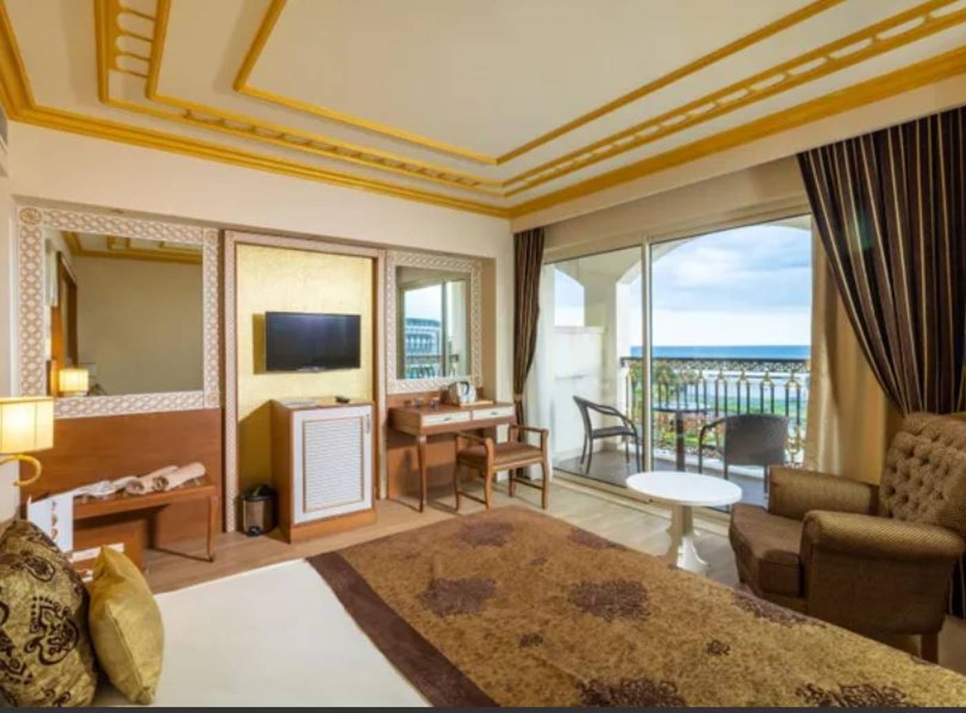 Diamond-Excellence-Resort---Spa-Room-25