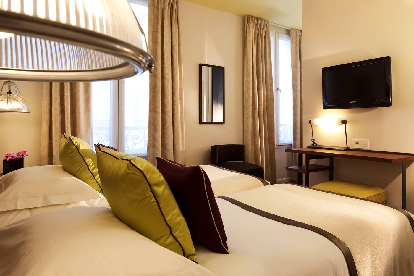 Hotel-Marais-Bastille-Room-2