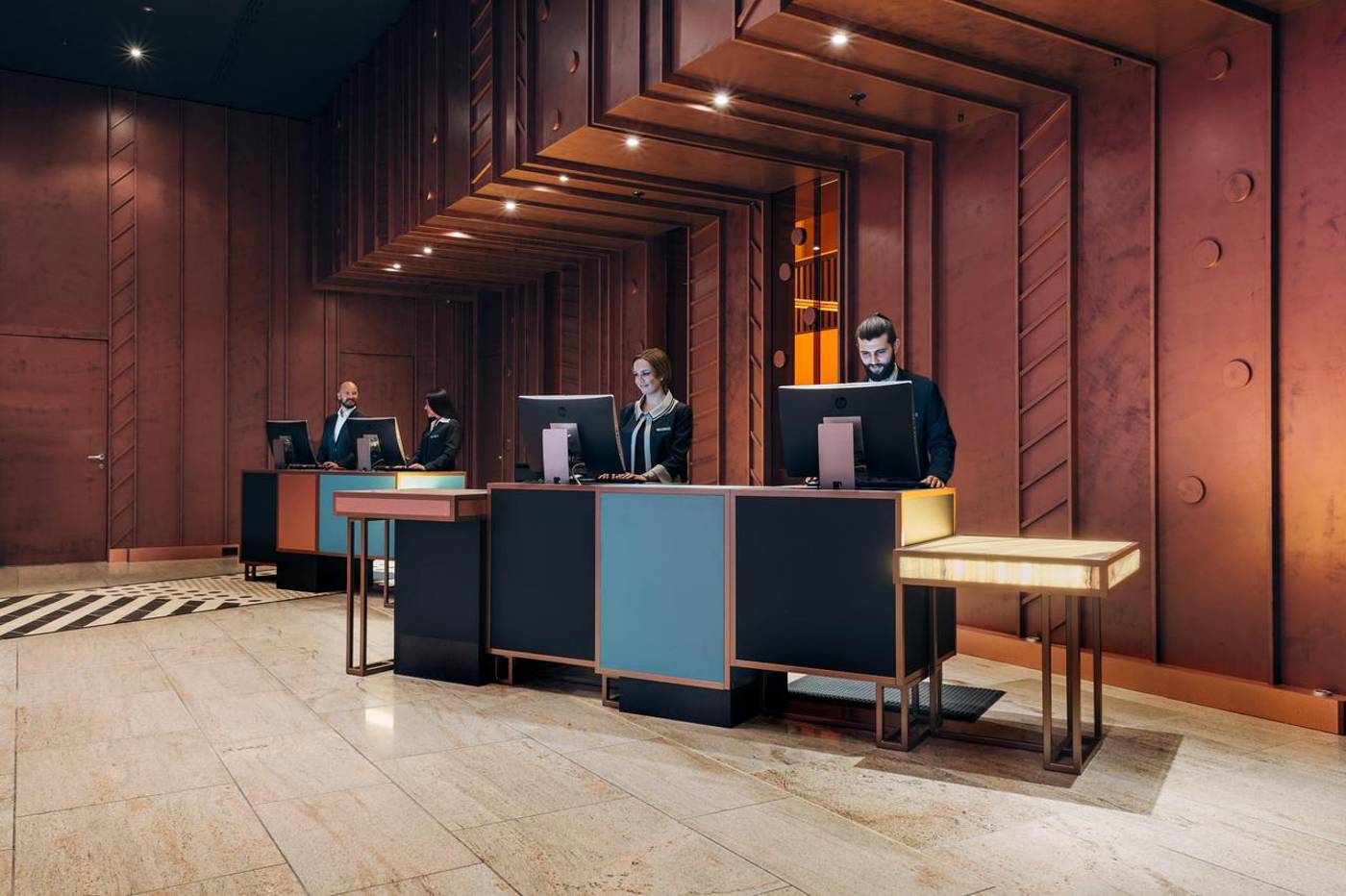 Pullman-Berlin-Schweizerhof-Lobby-3