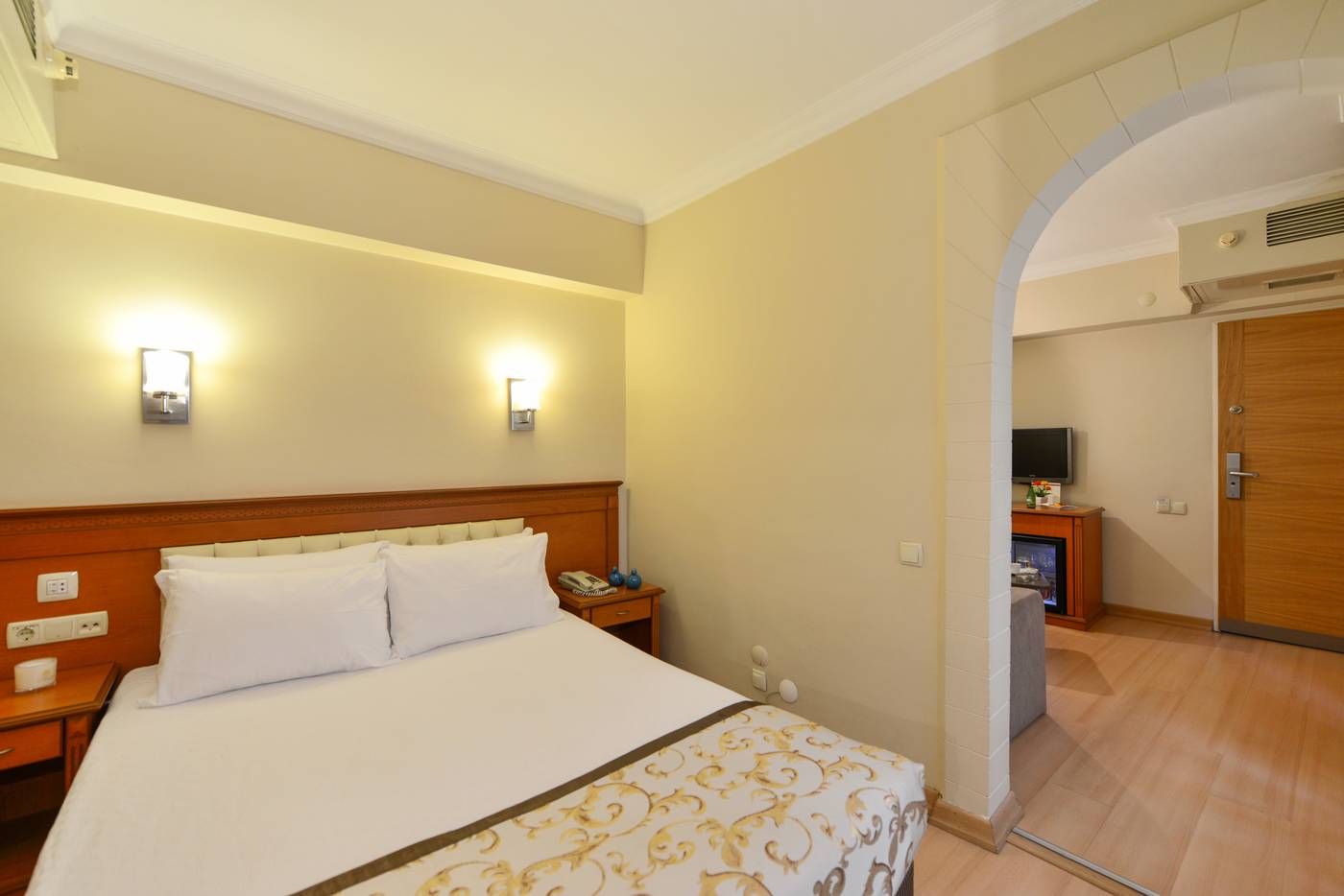 Prestige-Hotel-Old-City-Room-33