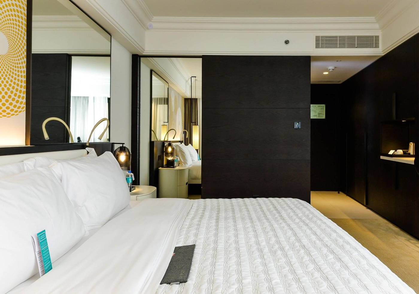 Le-Royal-Meridien-Beach-Resort-and-Spa-Room-40