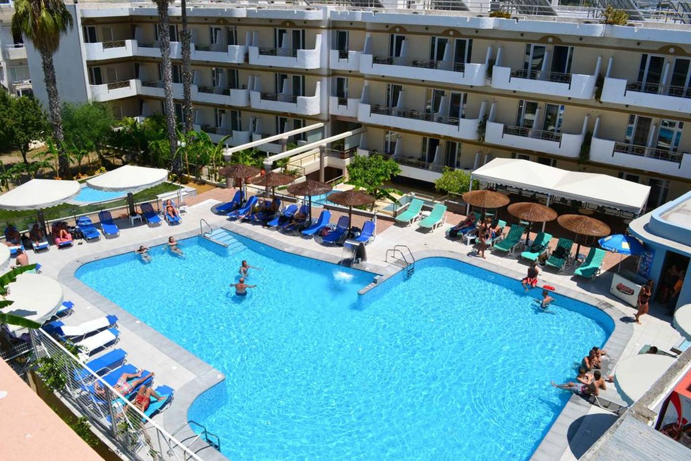 Astron-Pool-1