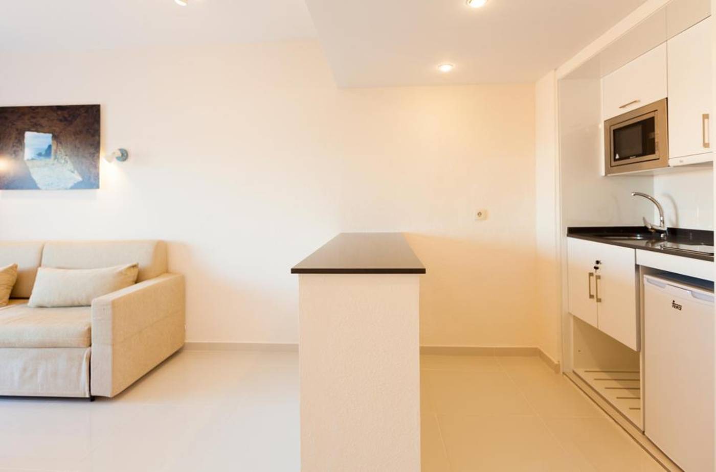 Sirenis-Seaview-Country-Club-Room-27