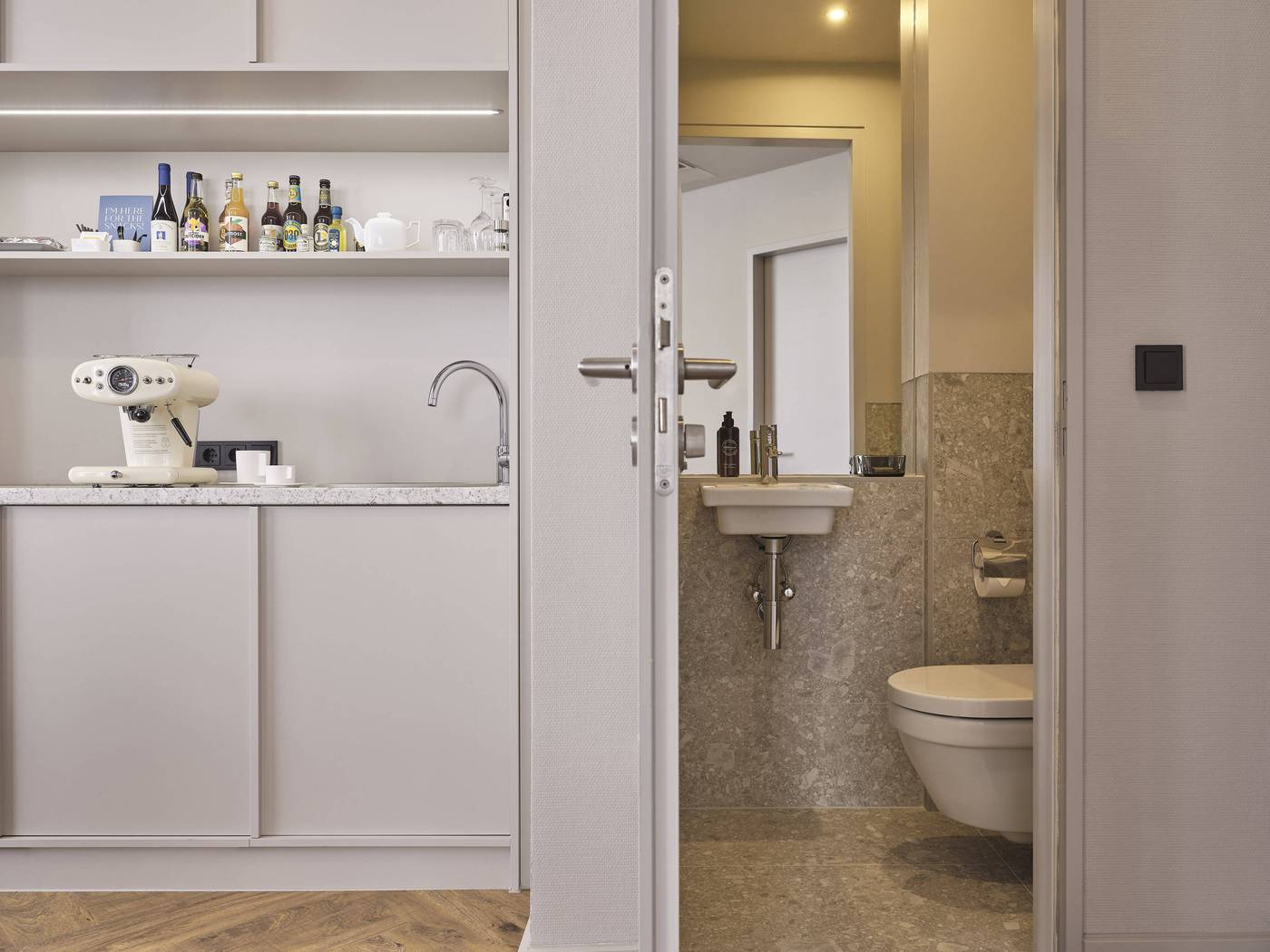 Classik-Hotel-Alexander-Plaza-Room-42