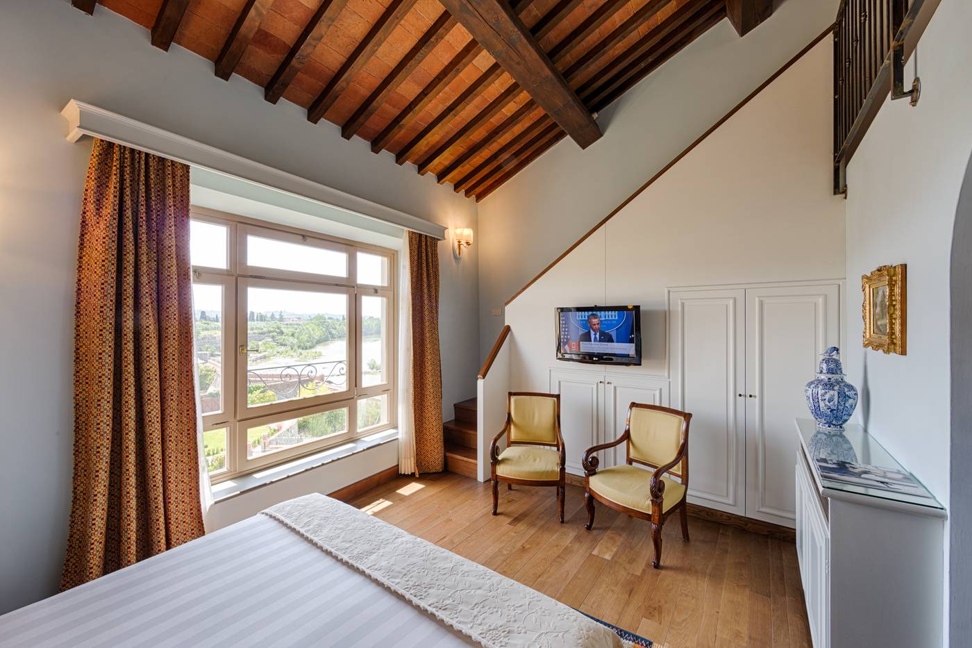 Hotel-Mulino-di-Firenze-WorldHotels-Crafted-Room-9
